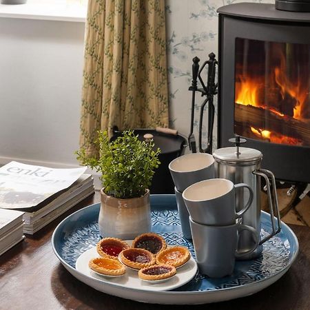 Turnstone Cottage 伊尔弗勒科姆 外观 照片