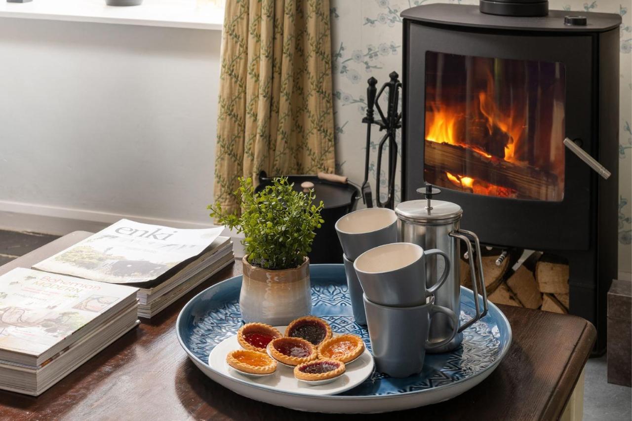 Turnstone Cottage 伊尔弗勒科姆 外观 照片