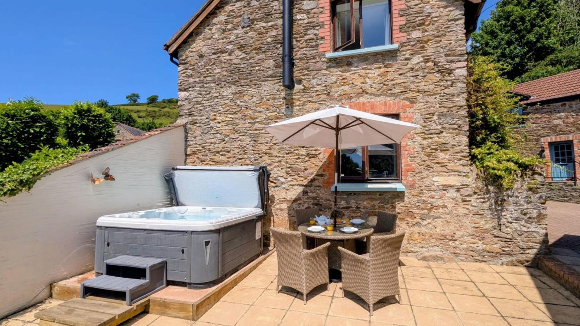 Turnstone Cottage 伊尔弗勒科姆 外观 照片